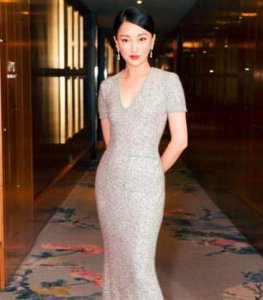 ​周迅33岁的素颜照 44岁周迅素颜皮肤白皙太美了