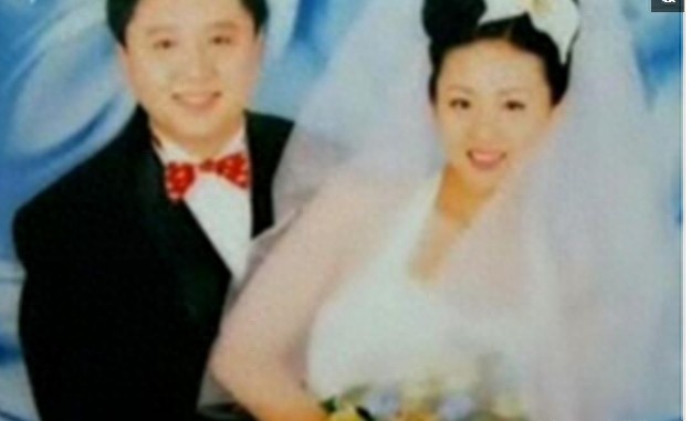 看完郭德纲的妻子，再看于谦的妻子，网友：难怪老郭眼馋