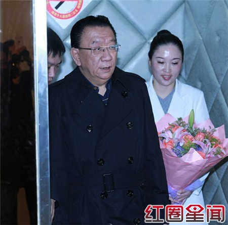 侯耀华三胞胎侄女整容原因内幕曝光