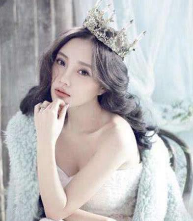 有一种性感叫李小璐的“清澈见底”，网友：这次真大饱眼福了！