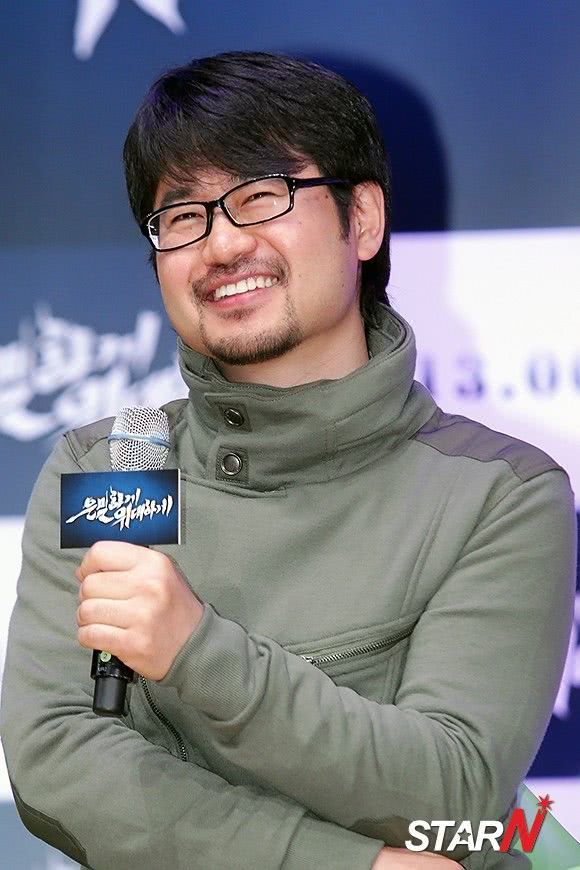 张哲洙个人资料写真作品