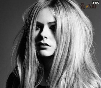 ​艾薇儿被曝隐婚，怎么样的男生配的上他？