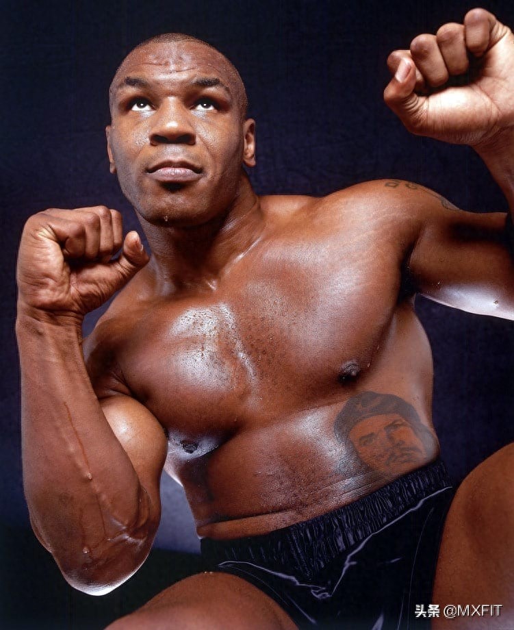 拳王泰森罕见的32张图，回顾拳王的传奇一生