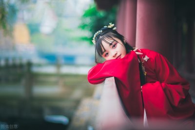 故事：成亲之日，夫君逃婚去青楼，将军独女当街改嫁给一个病秧子