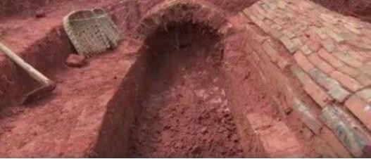 李晟个人资料简介、现任老公是谁