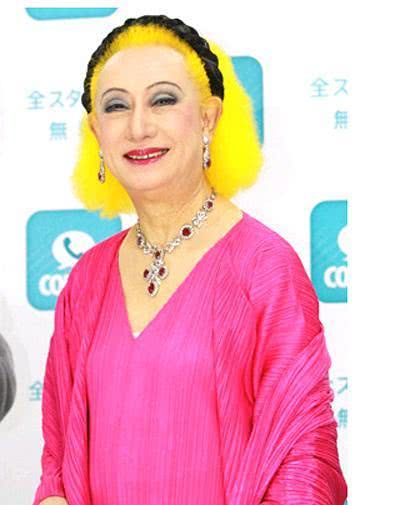 美轮明宏个人资料写真作品