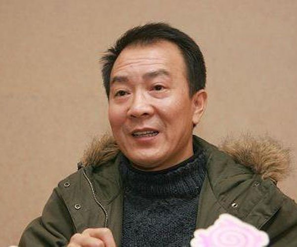 戴志诚娶了侯耀文的媳妇 有人说他不道德