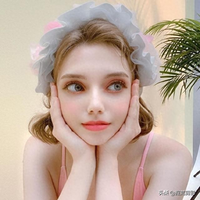 98年出生于德国Chloe，你认为是洋娃娃还是仙女？