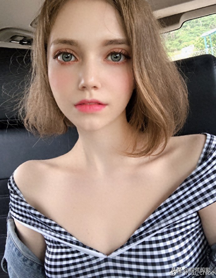 98年出生于德国Chloe，你认为是洋娃娃还是仙女？
