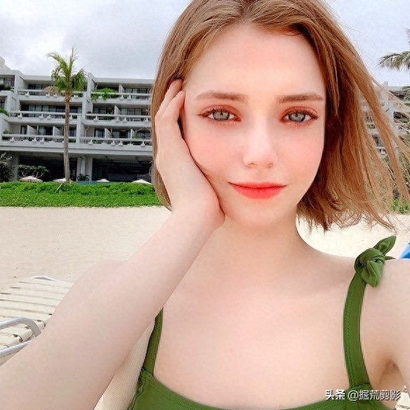 98年出生于德国Chloe，你认为是洋娃娃还是仙女？