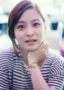 ​朴喜本朴世荣太像了 朴喜本朴世荣两个人的对比照