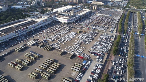 5号停机坪快成巨型停车场,昔日这可是广州国际机场哦