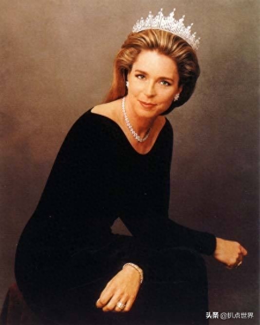 约旦传奇的“九命猫”国王，娶过四个妻子，个个才貌双全