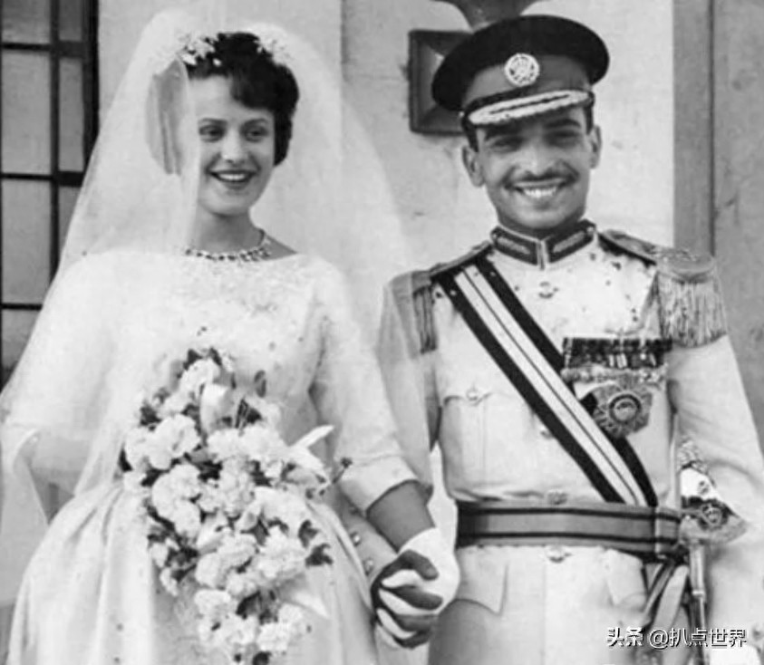 约旦传奇的“九命猫”国王，娶过四个妻子，个个才貌双全