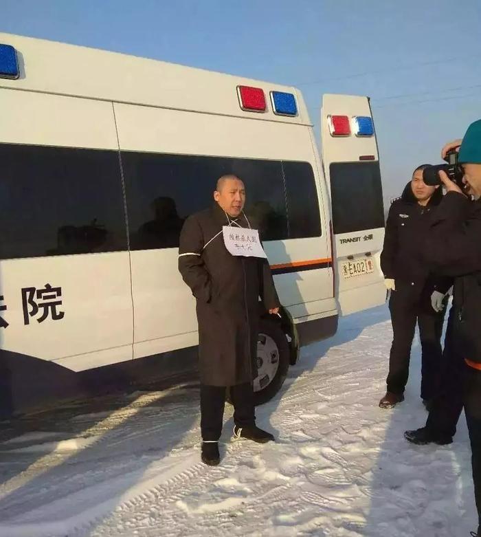 娘对即将被执行安乐死的儿子喊：念阿弥陀佛！大声念！