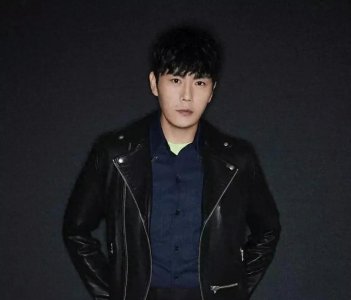 ​秦昊的演艺人生：超越＂伊能静老公＂标签的50岁演员之路