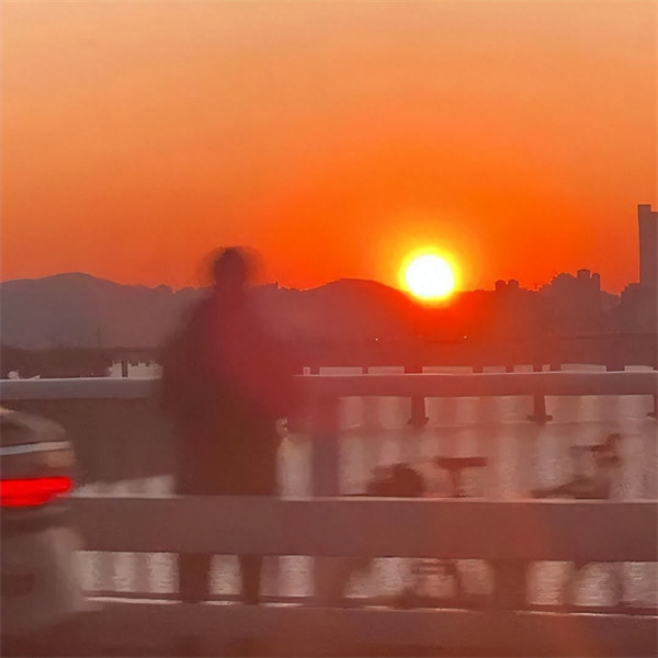 暗示自己被冷落的句子(被冷落的高情商短句)