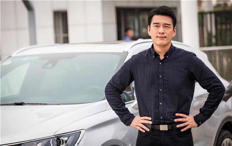 从不演穷人的角色拍戏都自带衣服他怎么还火了「从不演穷人的角色拍戏都自带衣服他怎么还火了」