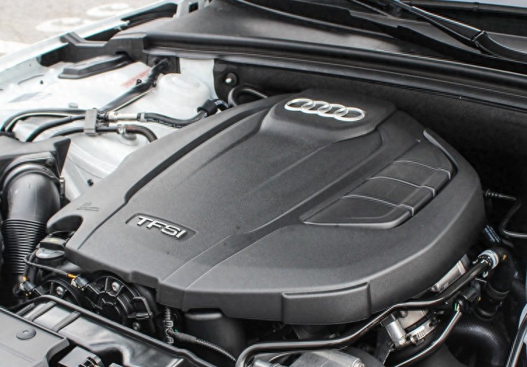 清纯美女饶洛溪湿身若隐若现  力荐豪华轿跑奥迪A5