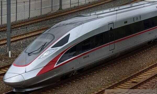 动车每小时可行驶多少千米?动车多少钱一辆-