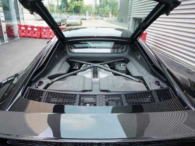 奥迪R8新款落地价是多少钱？-