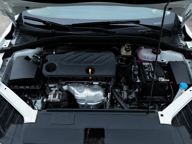 名爵52025款三厢落地多少钱?名爵5官方价-