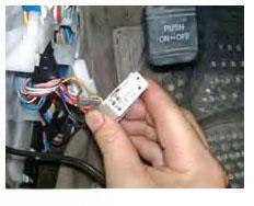 检修丰田凯美瑞无法启动故障-