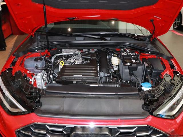 奥迪A32025款三厢落地价最低多少钱？奥迪A3成交价-