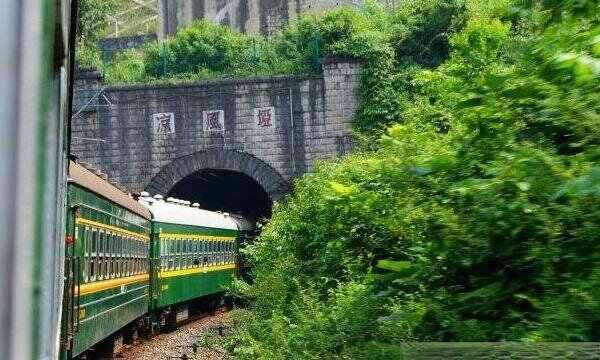 最便宜的火车票是从哪到哪？风景最全最便宜的火车线路-