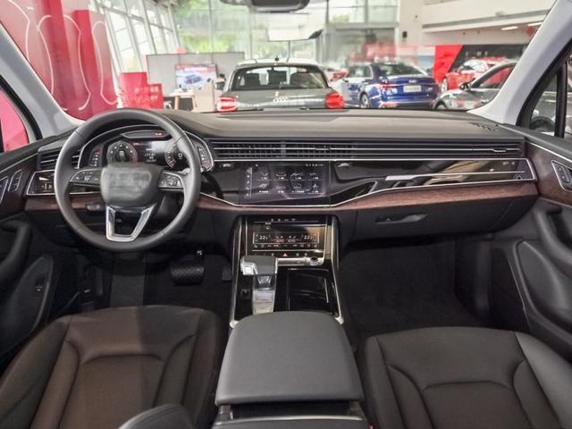 奥迪Q72025款落地要多少钱？奥迪Q7成交价-