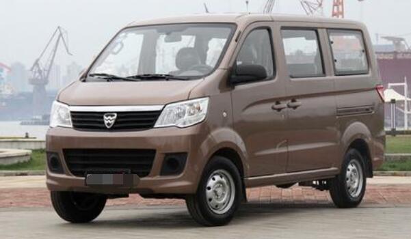 哈飞中意面包车多重-