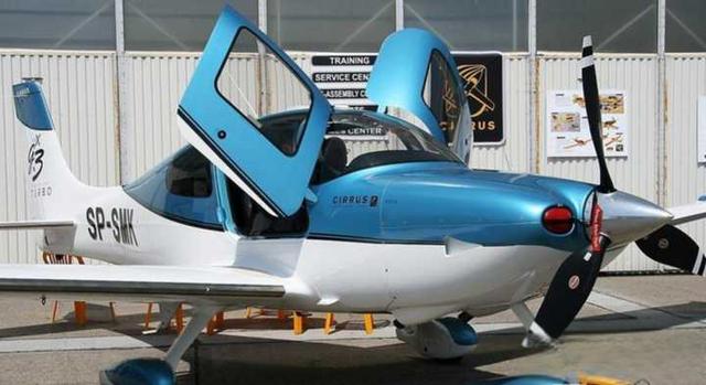 买一架小型私人飞机多少钱?-