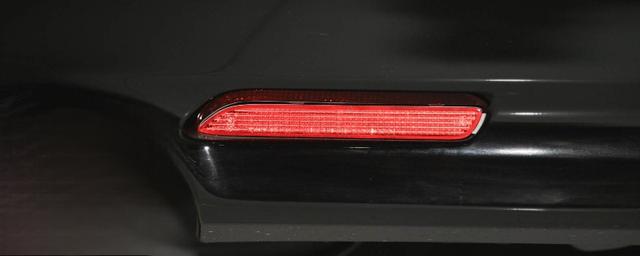 锐志内饰板是什么材质-