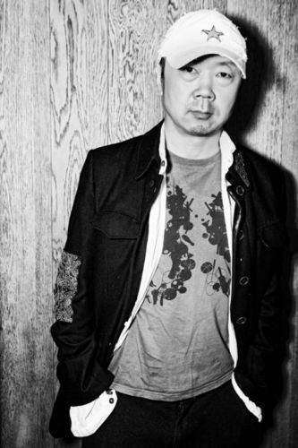 “中国摇滚之父”-崔健中国第一位获得世界性声誉的摇滚艺术家