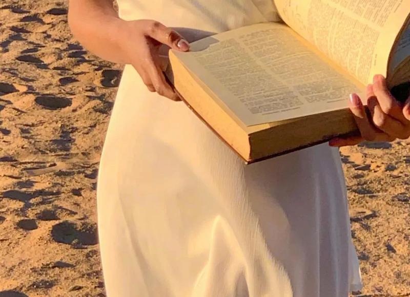 女生主动找男生聊天代表什么 女生喜欢你有什么表现 女生主动找男生聊天代表什么 女生喜欢你有什么表现