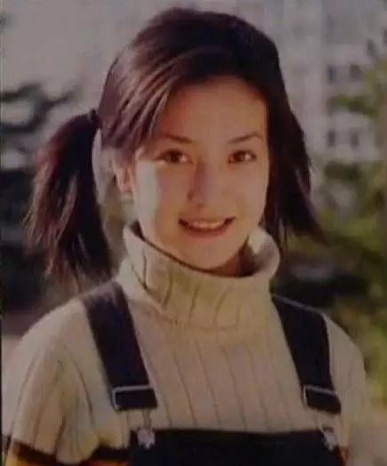 赵薇年轻时候的照片(赵薇年轻时罕见生活照曝光)