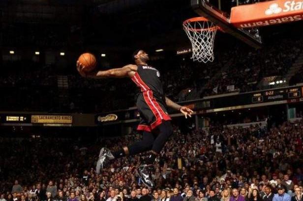 詹姆斯为什么没有参加扣篮大赛 詹姆斯为何不参加扣篮大赛(1)