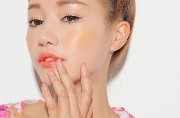 腮红膏哪个好用又持久不掉色（腮红膏它的优点是与肌肤更贴合）(17)