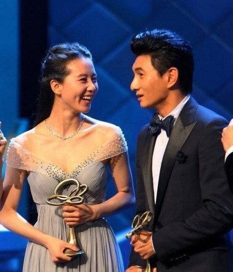 刘诗诗的妈妈是谁（刘诗诗妈妈竟然比吴奇隆只大2岁）