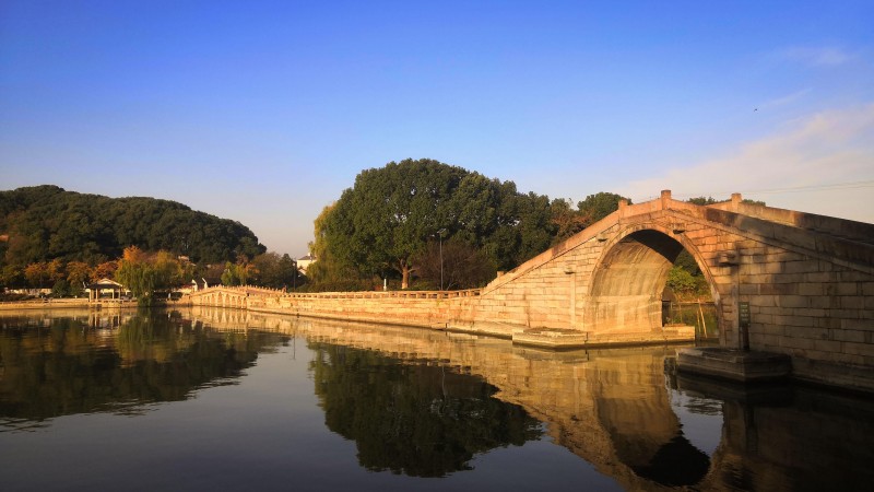 石湖在哪里(石湖属于苏州哪个区)