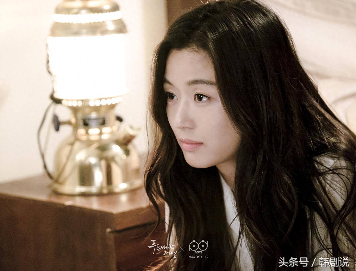 《蓝色大海的传说》剧照公开，怦然心动的画风，美丽的邂逅