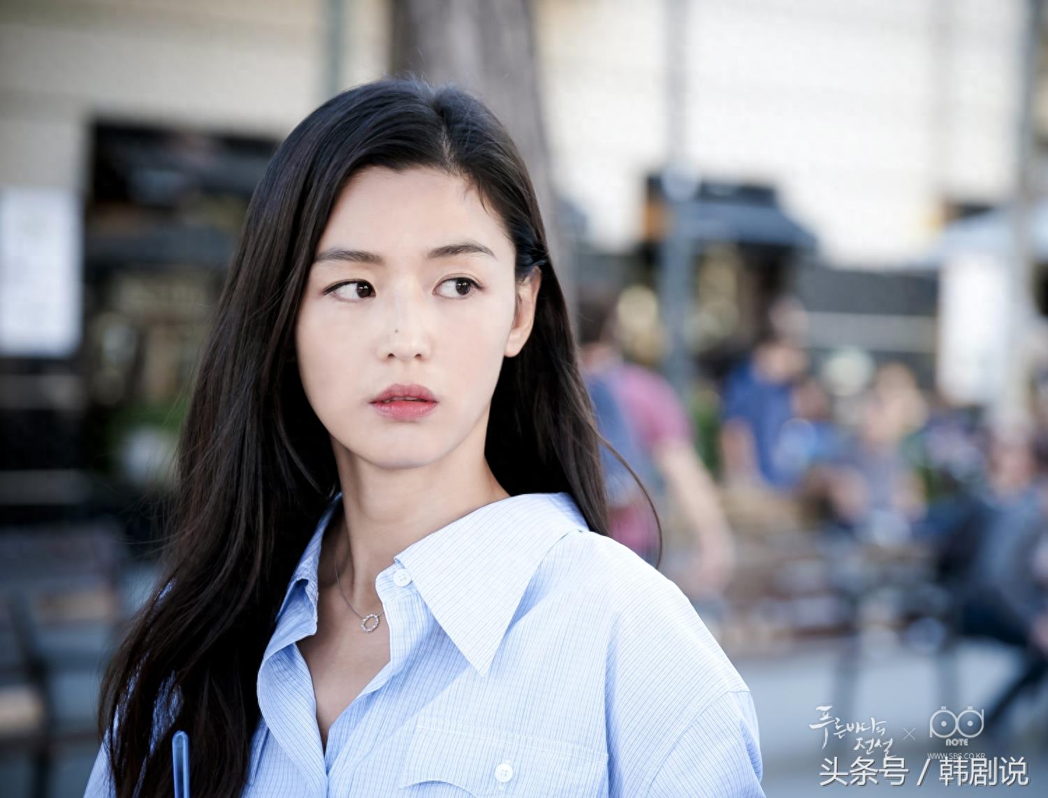 《蓝色大海的传说》剧照公开，怦然心动的画风，美丽的邂逅