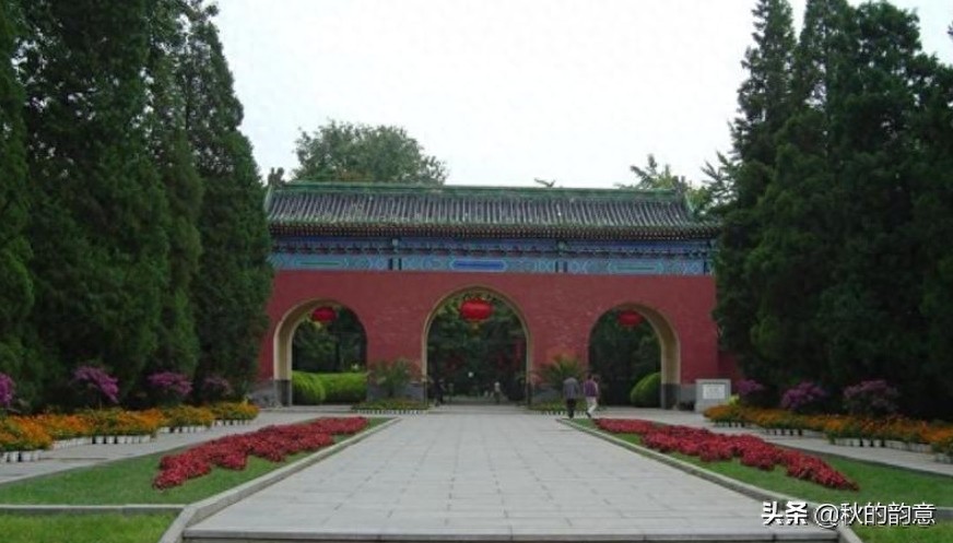 北京日坛公园，原为明清两代帝王祭祀大明之神“太阳”的处所