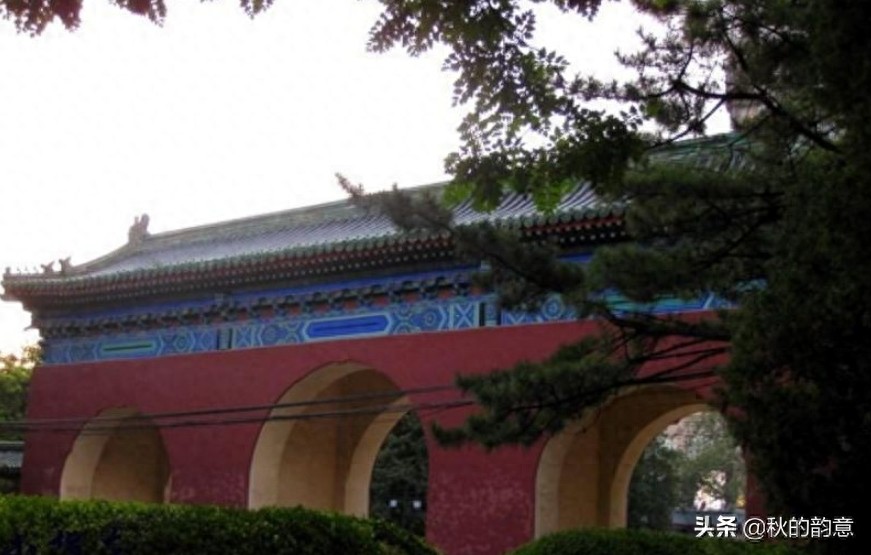 北京日坛公园，原为明清两代帝王祭祀大明之神“太阳”的处所