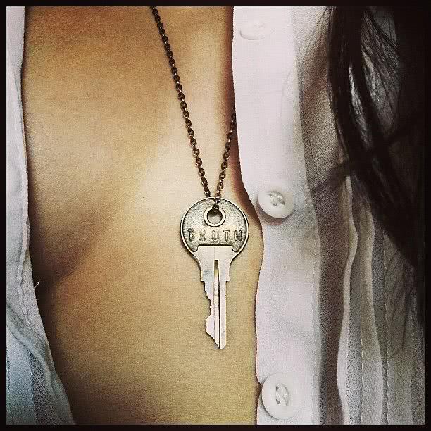 玛莲娜·摩根个人资料写真作品