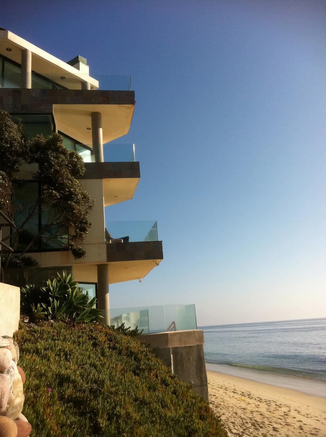 玛莲娜·摩根个人资料写真作品