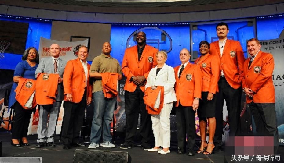 姚明成功入选美国篮球名人堂，成为名人堂首位东方人。