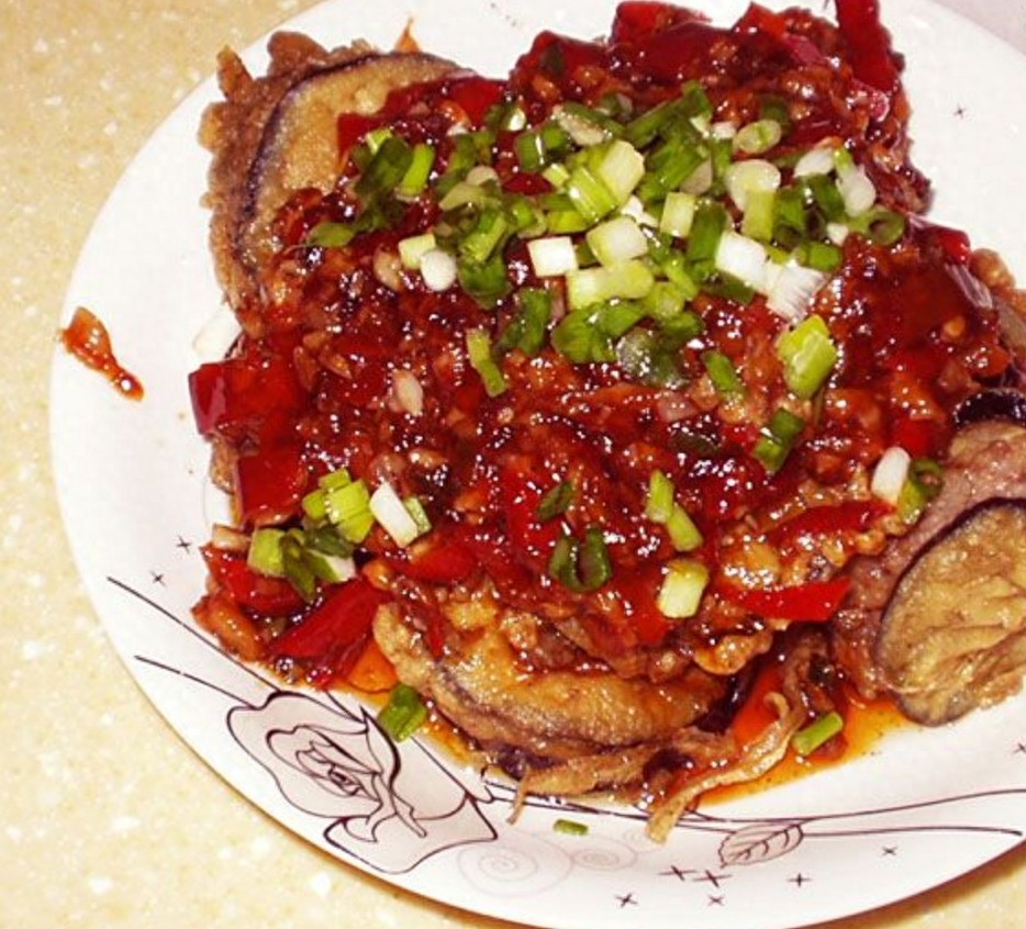 家常川菜，外酥内嫩的鱼香茄饼