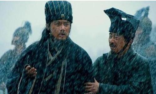 三国演义中的司马徽为什么不出山，难道他已经看透了这个天下