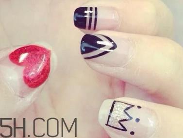 最简单的法式美甲图片 秋冬涂什么颜色的指甲油好看